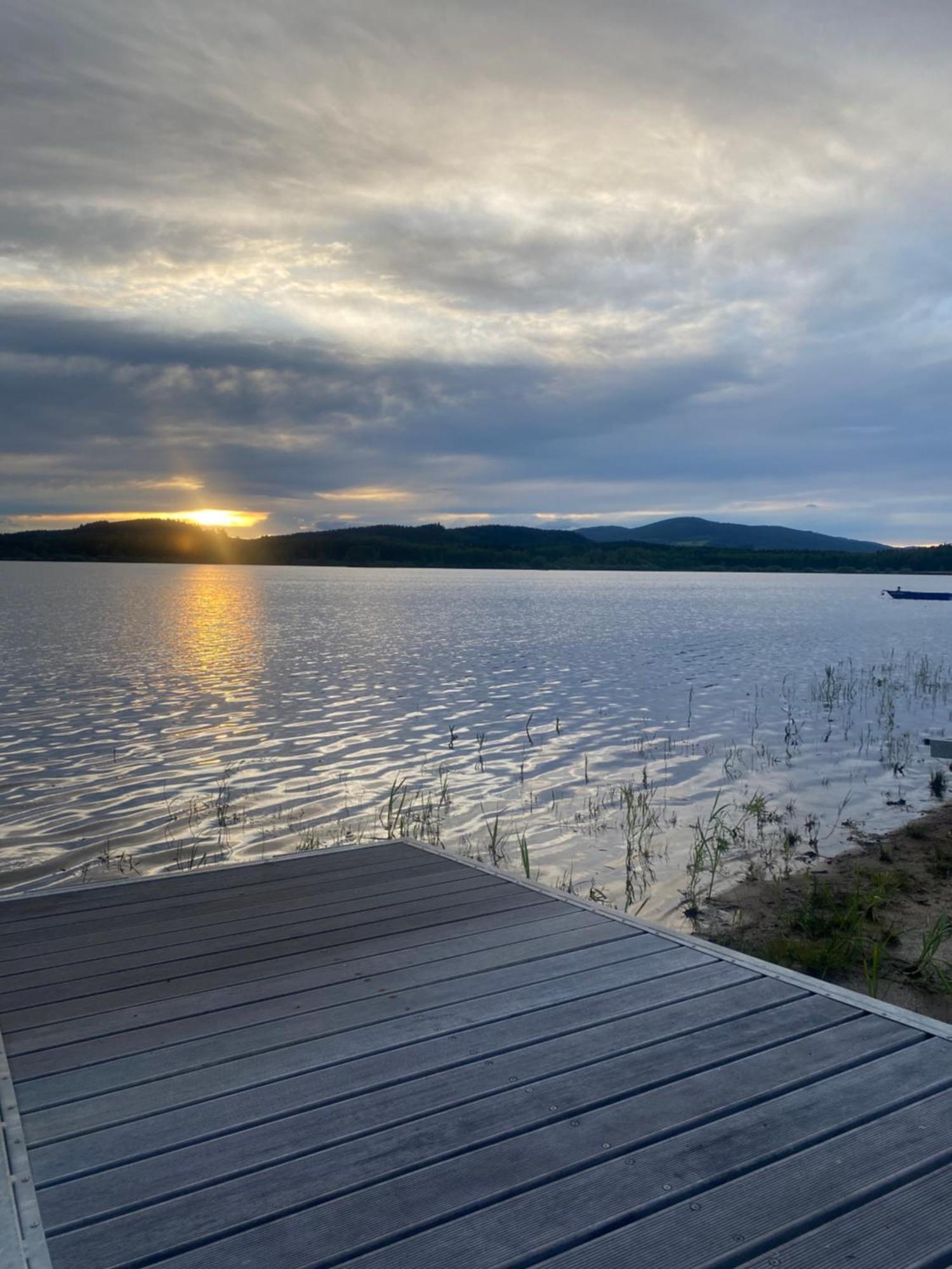 Apartman Na Brehu Lipna Černá v Pošumaví Exterior foto